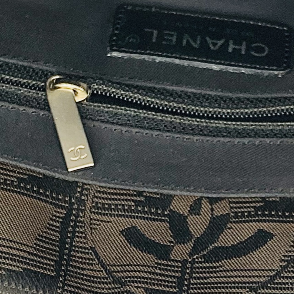AUTHENTIC EUC CHANEL NEW TRAVEL LINE TOTE BAG - Picture 10 of 15